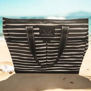 Scout Uptown Girl Pocket Tote Bag.